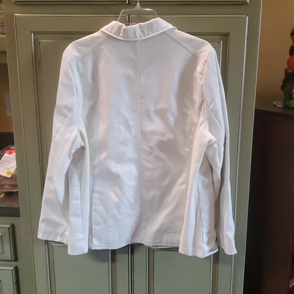 Jacket - Picture 2 of 8